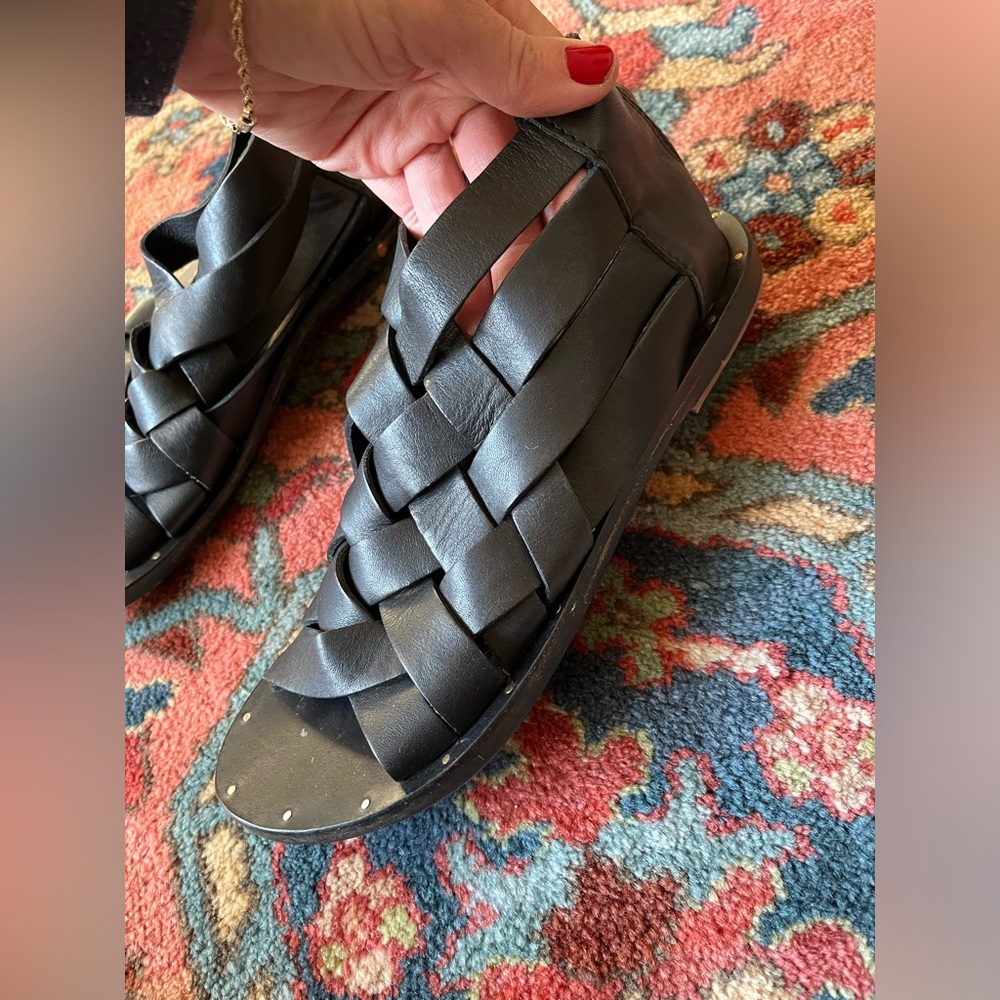 Black Leather Beek sandals sz 7